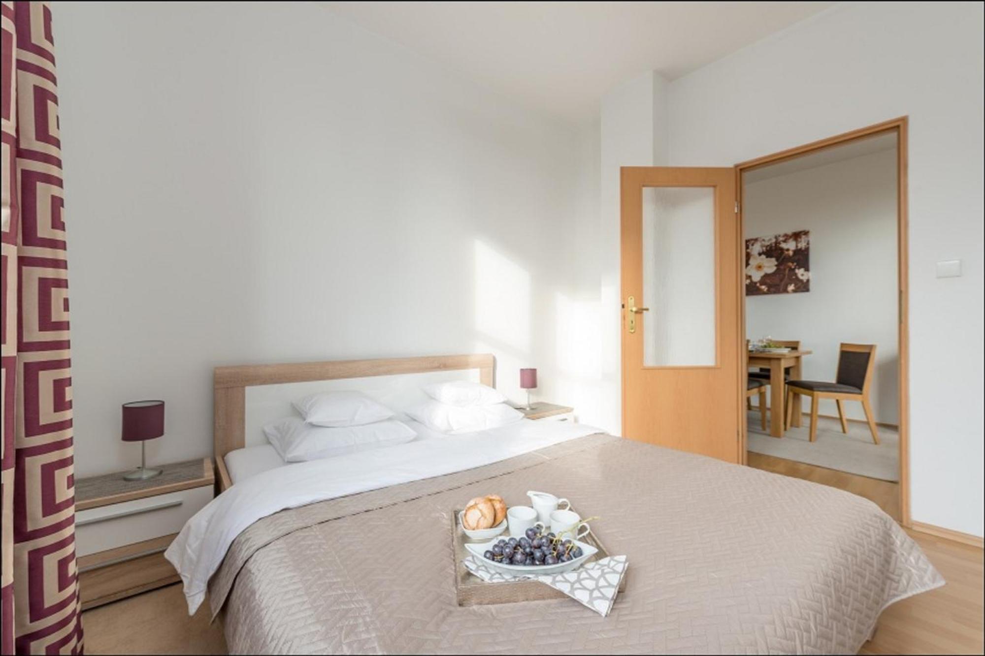 P&O Apartments Zgoda Варшава Экстерьер фото
